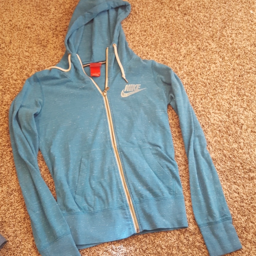Size small Nike hooded zip up